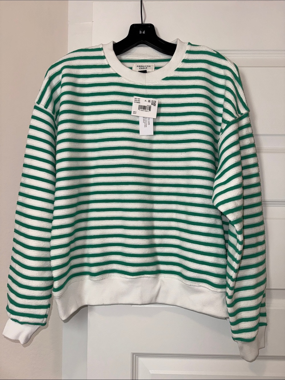 American Eagle Outfitters White and Green Striped Crewneck Sweater